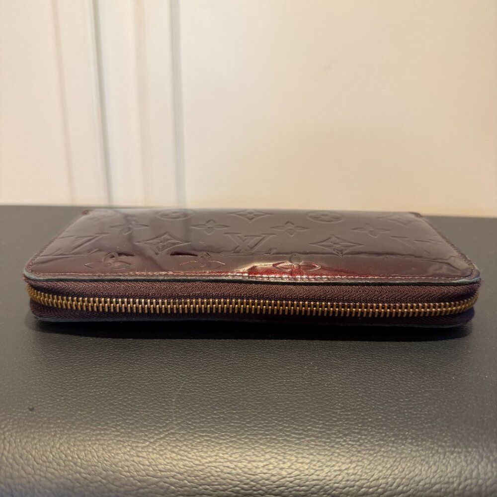 Louis Vuitton Amarante Monogram Vernis Zippy Wallet - Picture 5 of 16